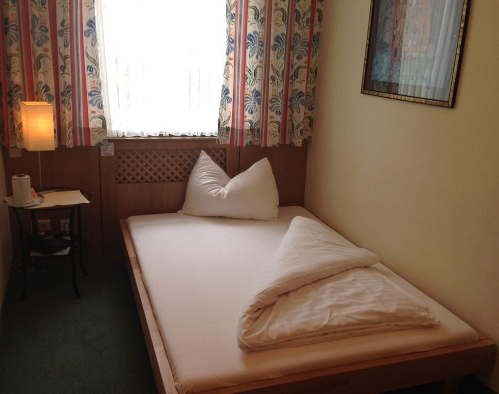 Hotel Pension Alte Mühle Klosterneuburg Habitación foto